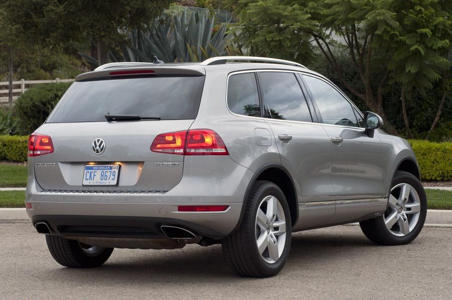  Volkswagen Touareg Hybrid 2012 года  (фото 42 из 42)